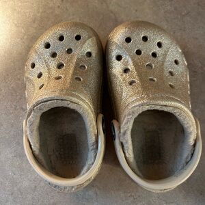 Lined Sparkly Gold Toddler Crocs, Size 7